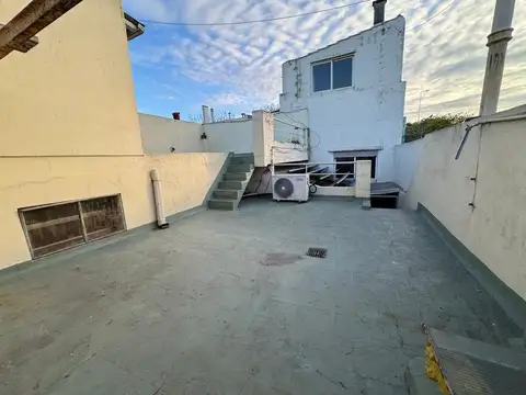VENTA PH 3 AMB CON TERRAZA EN FLORES SIN EXPENSAS