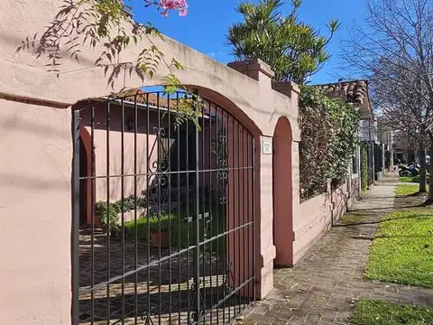 Casa en Venta en Barrio Hipico, USD 350.000