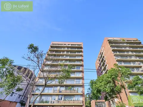 ALQUILER - Dpto. 3 amb. en piso alto con vista al río, balcón corrido, suite y 2 cocheras en Beccar