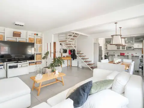 Depto Tipo Casa en Venta de 3 dormitorios