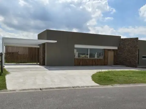 Casa  en Venta en San Sebastian, Escobar, G.B.A. Zona Norte