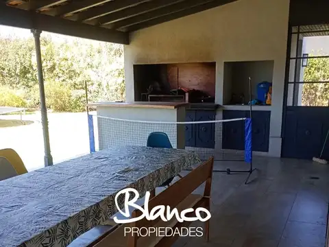 Casa en Alquiler Temporal con 1 cochera