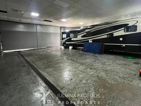 Galpon en Venta 11  mts Fondo