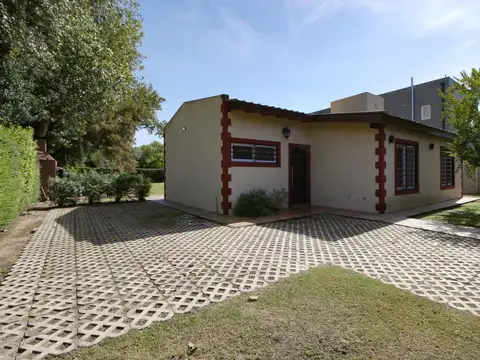 Casa 2 ambientes con 1 baño