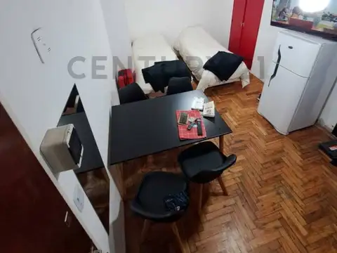 Av. Libertad 3200, Piso 1