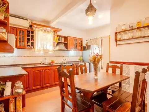 Depto Tipo Casa 4 ambientes con 2 baños