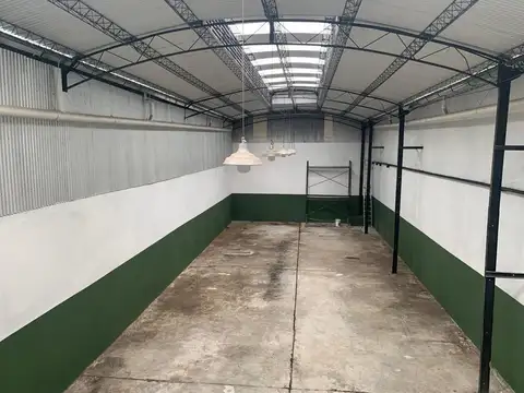 Depósito Galpón en alquiler sobre Cristiania y Ruta 3 - Isidro Casanova