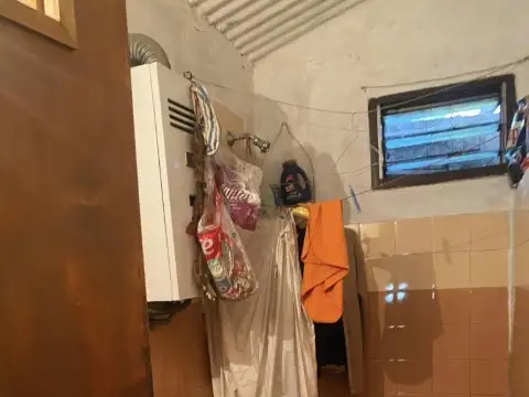 Casa 2 ambientes con 1 baño