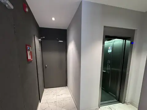 HERMOSO MONOAMBIENTE 2º PISO CON BCON AL FRENTE EXCELENTE UBICACION