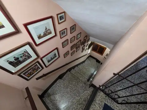 Depto Tipo Casa en Venta 50 años