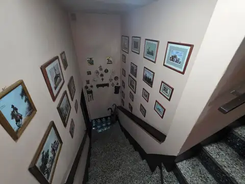 Depto Tipo Casa 4 ambientes con 2 baños