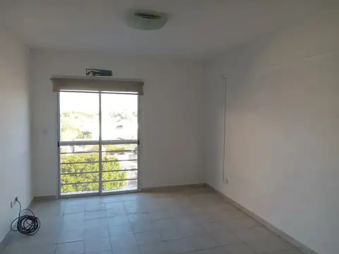 Departamento en Alquiler en Moron, $ 480.000