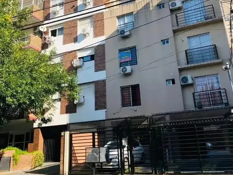 Mariano Moreno 900