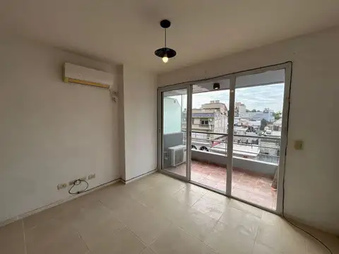 Venta Monoambiente Como Nuevo con Balcón | Parque Avellaneda