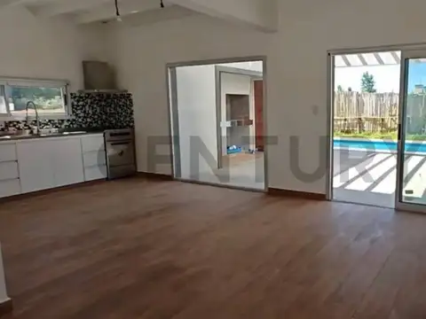 Casa 3 ambientes con 2 baños