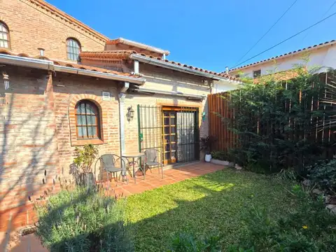 Casa 5 ambientes con 2 baños