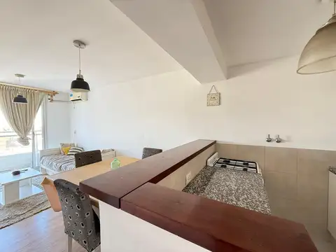 EN VENTA - DEPARTAMENTO UN DORMITORIO AL FRENTE - PICHINCHA