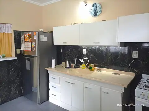 PH 2 ambientes, patio, lavadero,coc. com. excelente estado