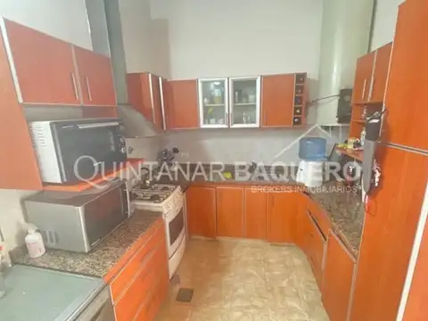 Casa 5 ambientes con 3 baños