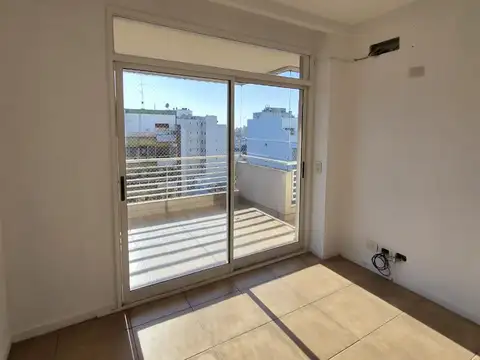 Departamento 3 ambientes en alquiler. Piso 9 y muy luminoso!