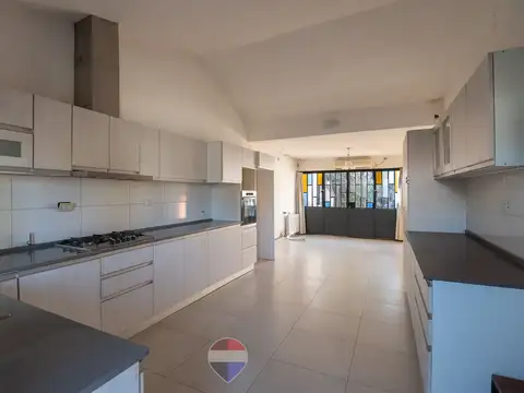 Casa en Venta en Alto Alberdi, USD 189.999