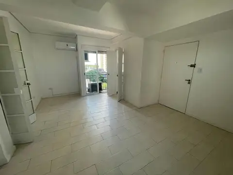 Piso alto muy luminoso, reciclado