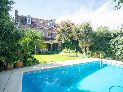 CASA EN VENTA B/CERRADO LA MERCED. BECCAR