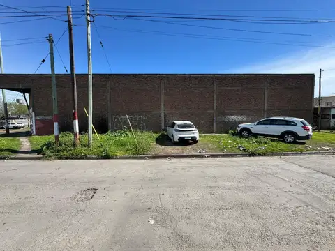 Galpon en Venta en Tolosa, USD 220.000