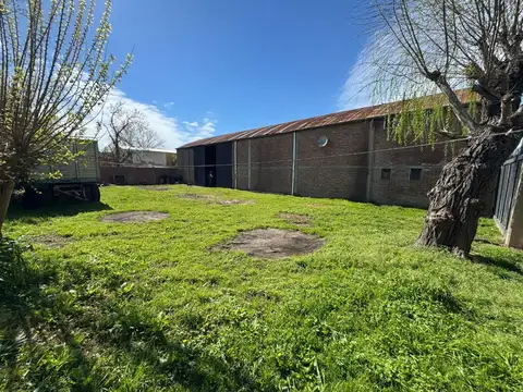 GALPON DE 750M2 EN VENTA LA PLATA