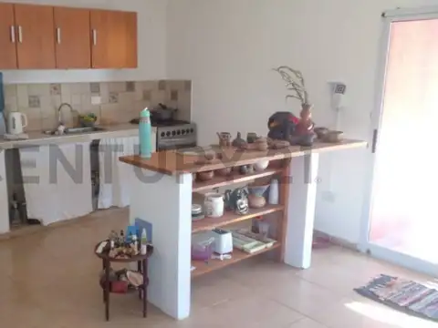 Casa 5 ambientes con 1 baño