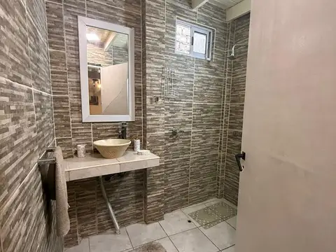 Casa 2 ambientes con 1 baño