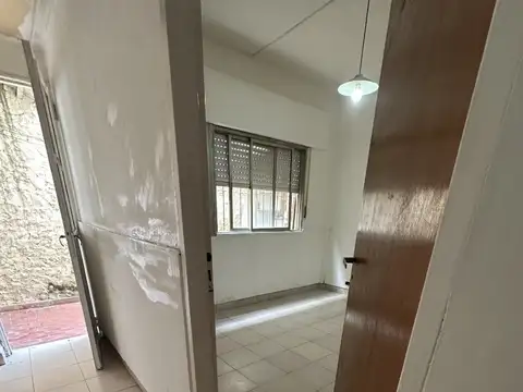 DPTO PH PB 2 AMB. POR PASILLO CON PATIO LAVADERO SIN EXPENSAS