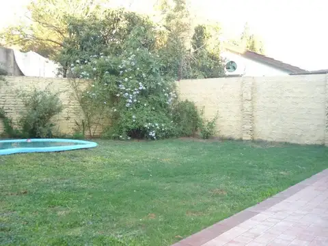 Dueño Directo Alquila 3 Amb y Medio, con Parque y Pileta en Villa Bonich S m