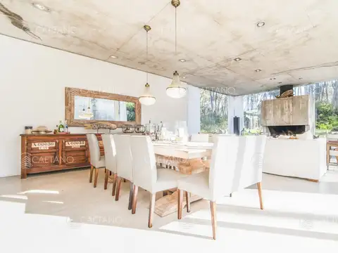 Excelente Casa en Venta en Laguna Blanca