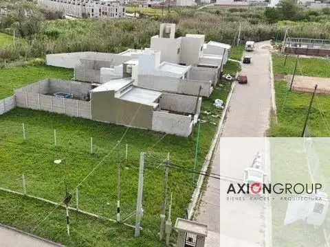 Terreno en Venta 8  mts Fondo