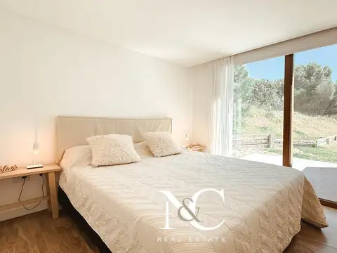 Casa en venta en Costa Esmeralda 4 Dorm. Cochera cubierta