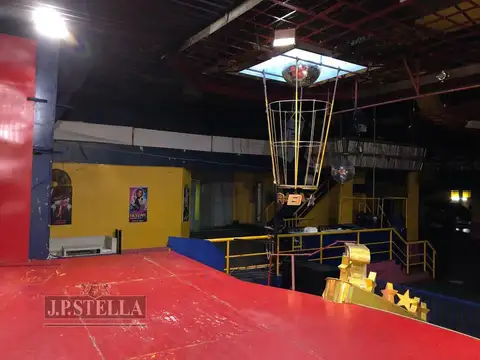 Local Comercial 3750 m² en Esquina (Ex Confitería Bailable) - San Justo