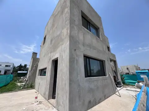 Casa en Alquiler de 3 dormitorios