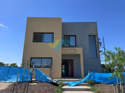 Alquiler anual de casa en dos plantas - SANTA SOFIA PILAR DEL ESTE