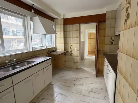 Departamento 4 ambientes con 3 baños
