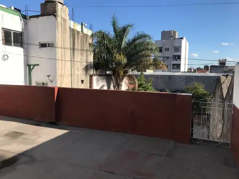 Remedios de Escalada de San Martin 600, Piso 1