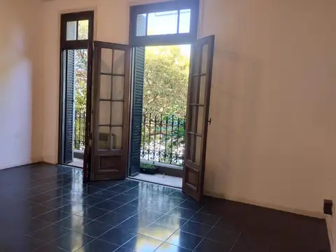 Depto Tipo Casa en Alquiler de 4 ambientes