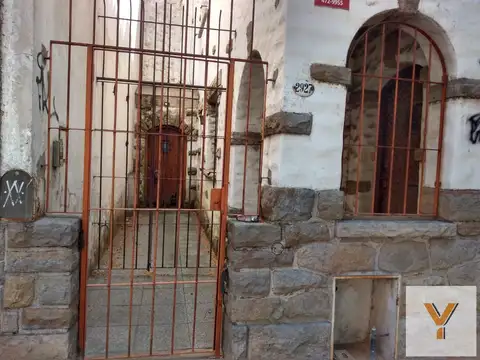 Casa en venta - 3 Dormitorios 1 Baño - Mar del Plata