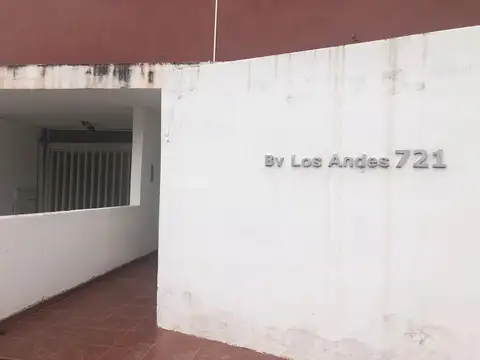 SE VENDE COCHERA EN Bº COFICO