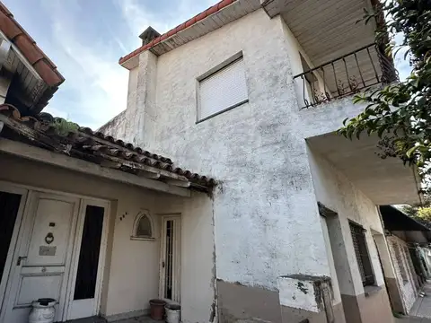 Casa 5 ambientes con 2 baños