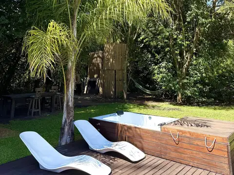 Hotel Boutique en Venta en Pilar con renta operativa, piscina y cowork