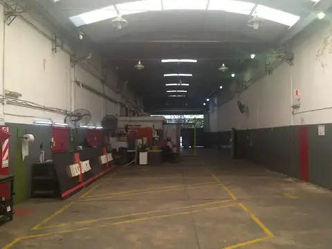 Galpon en Alquiler 9  mts Frente