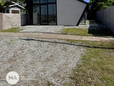 Local 95 m2 - Av. Illia 40 - Funes | Alquiler