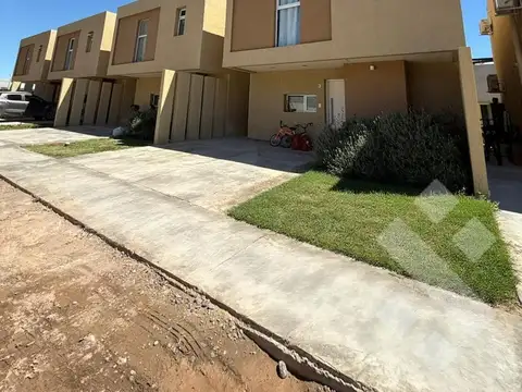 Venta Duplex 3 Dormitorios B° Confluencia Neuquen