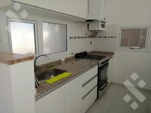 Depto Tipo Casa en Venta 4 años
